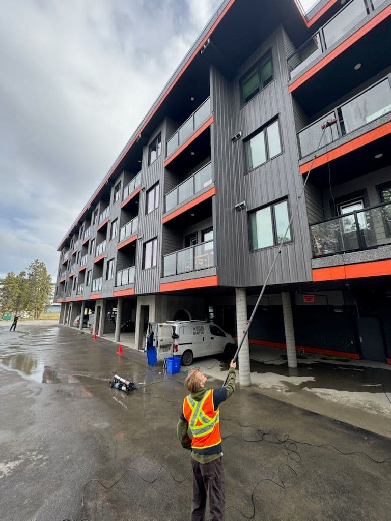 Four-Story Window Cleaning on Range Road