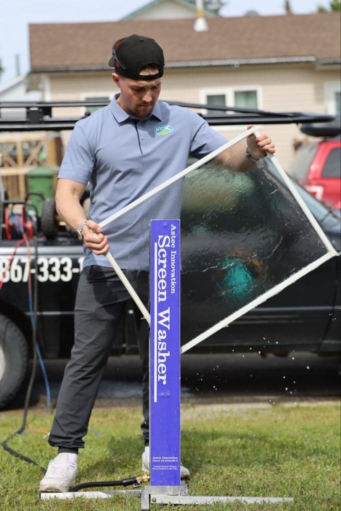 Revolutionize Dirty Screens with Expert Cleaning image